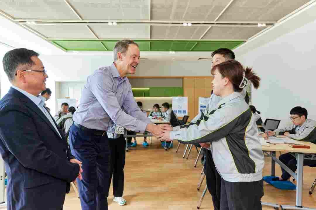 苹果AI新品即将登场:AI摄像头、AI机器人(图3) 苹果AI新品即将登场:AI摄像头、AI机器人(图3)