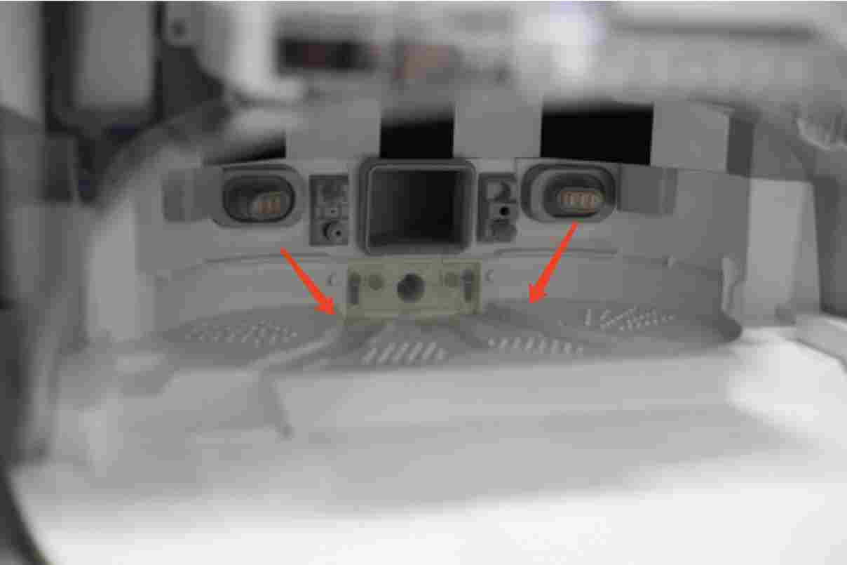 DJI ROMO P 首发评测:全能扫地机器人,也是地面飞行器(图5) WechatIMG1287.jpg