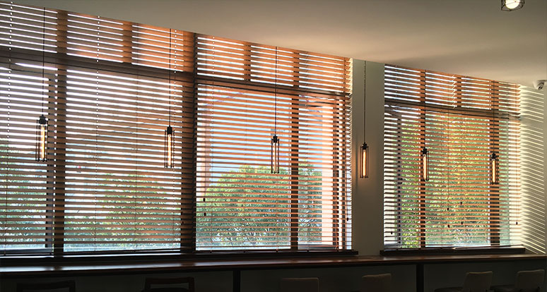 百叶窗帘材质有哪些(图1)