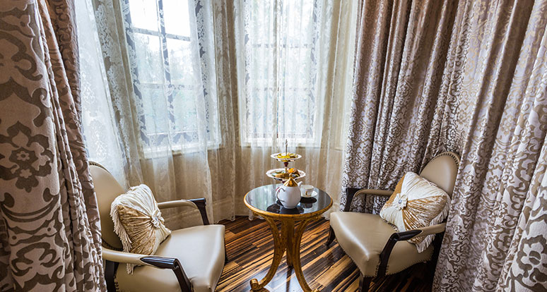 欧洲窗帘布艺，提花+剪花的完美工艺(图1)