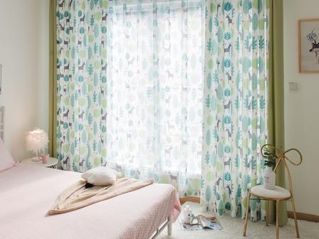 灵泉装饰:北欧风家居的温柔边界,水晶帘与窗帘的极简定制美学(图2) 灵泉装饰:北欧风家居的温柔边界,水晶帘与窗帘的极简定制美学(图2)